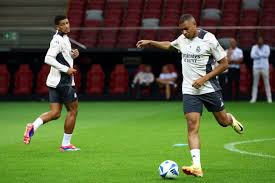 达到与队友, 历时近一年, 虽然俱乐部