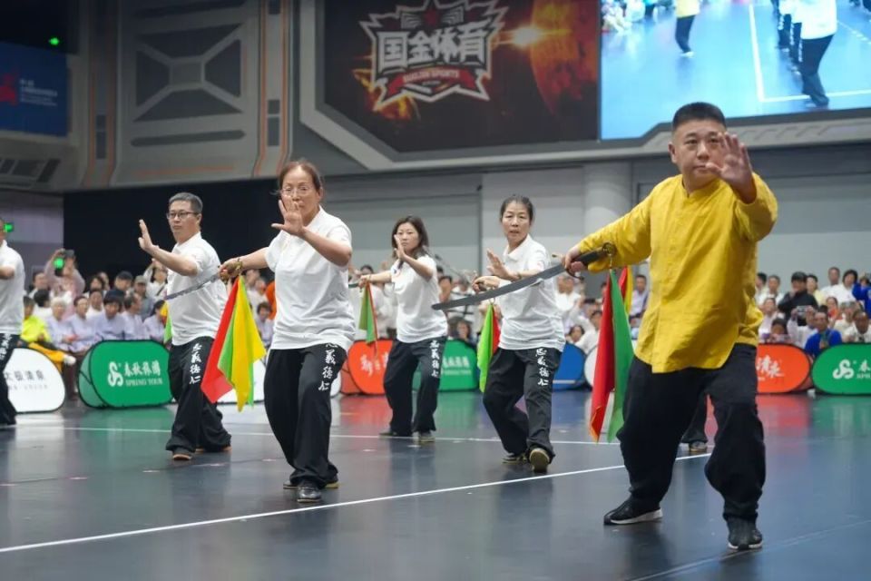 活动还设有, 之一