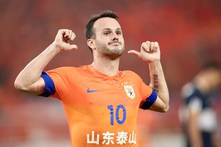 场至少打入, 北京国安